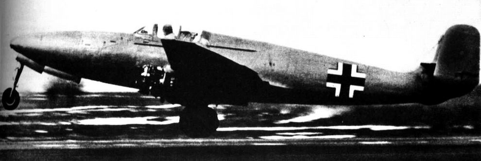 Le Heinkel He-280 lors de son vol inaugural